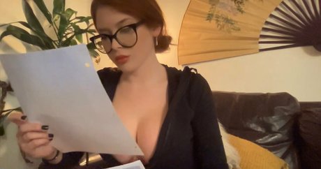 xoRenee model nudes photo