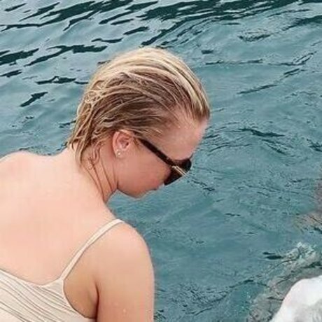 18 free onlyfans hot sex photo