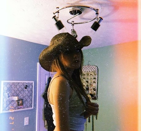 babymystic perfect actress photos