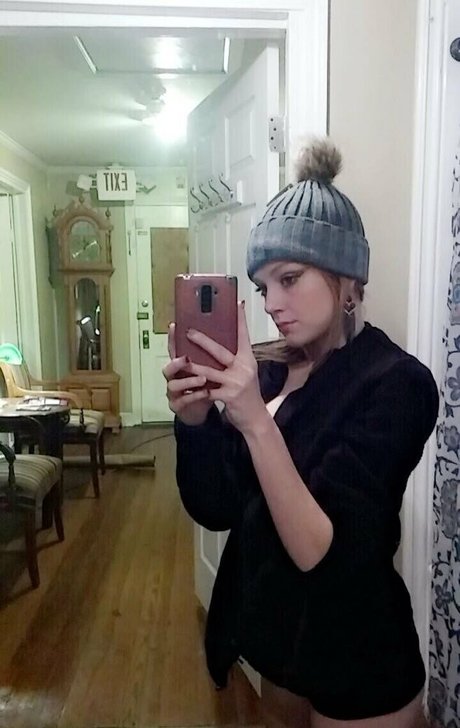 babymystic top model image