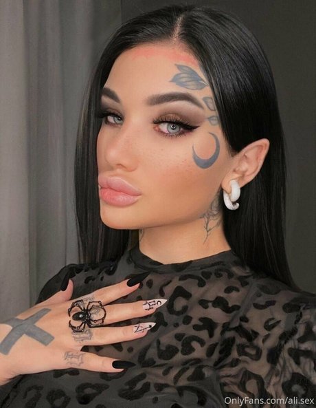 ali sex hot actress galleries