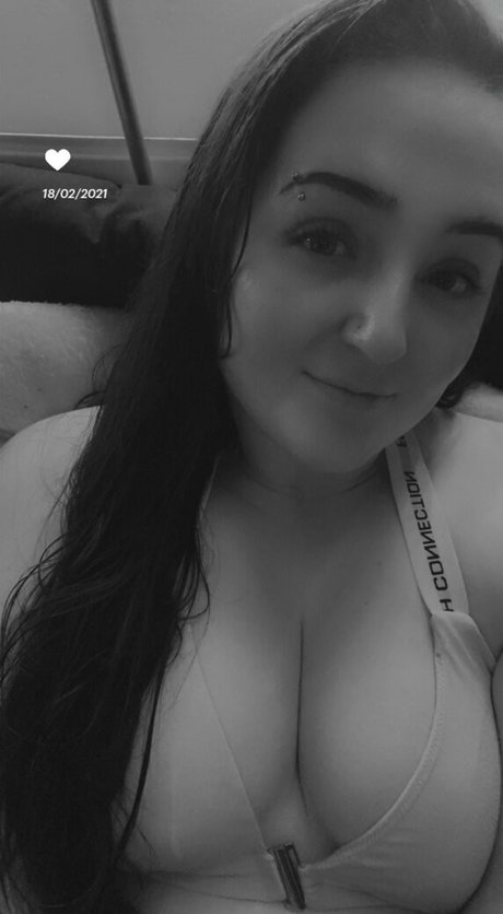 beckdoesof model adult photo