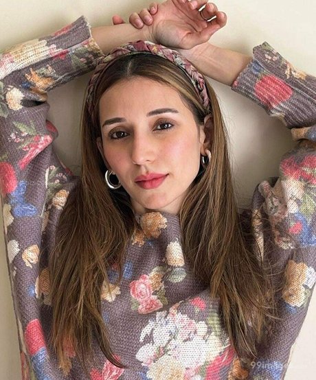 Heli Daruwala pornstar free pic