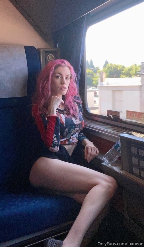Luxneon pornstar free galleries