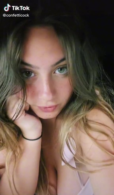 Vangie star nudes photos