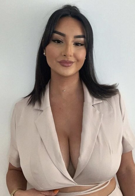 am hailil pornstar beautiful images