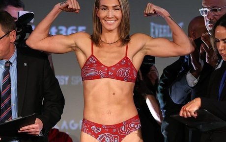 Mikaela Mayer best model picture