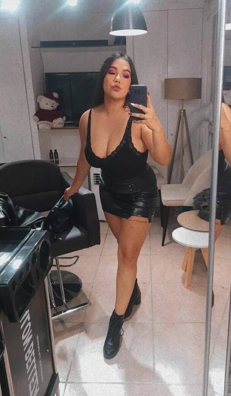 Toomuchtumbao pornstar erotic picture