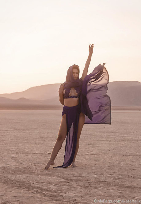 katana k naked actress photos