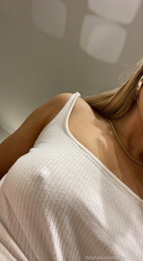 Justawildthing star sexy pic