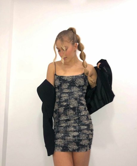 Juliette Bossu porn model img