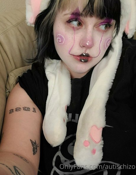 autischizo sexy actress pictures