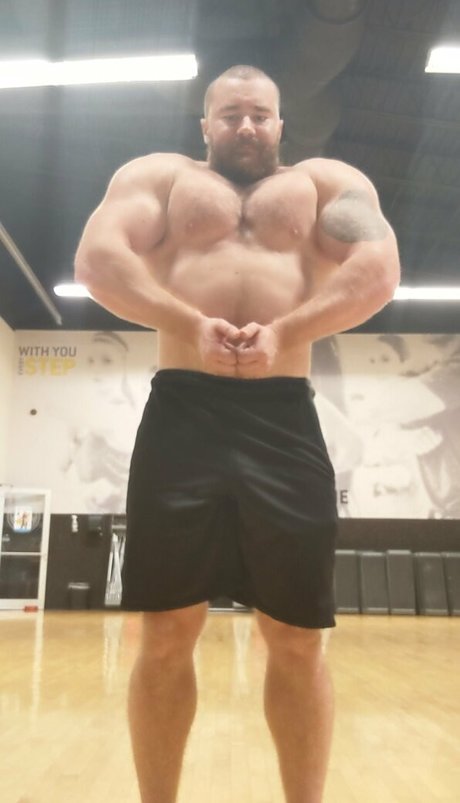 beefbeast beautiful model pics