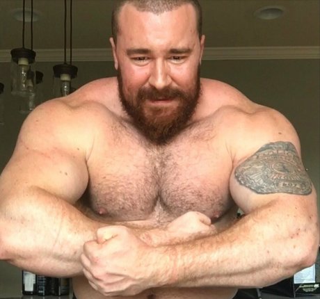 beefbeast nudes actress pic