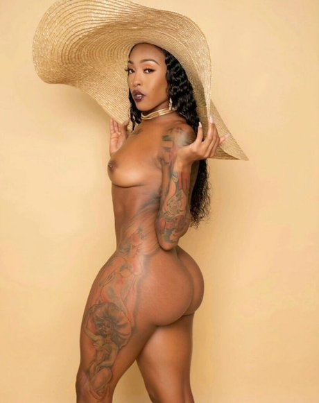 Nikita Knight nice model photo