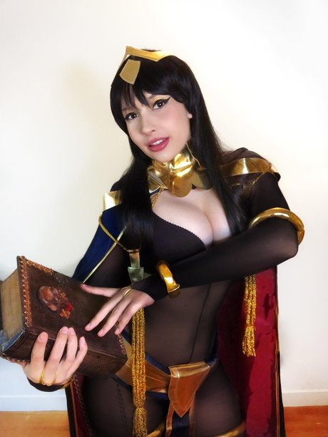 Lara Lunardi hot actress images