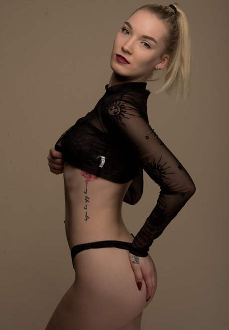 sweetsiri55 naked star picture