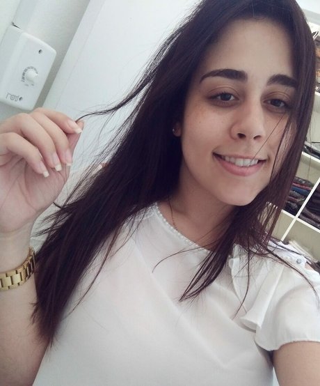 millenecarolina art actress pic