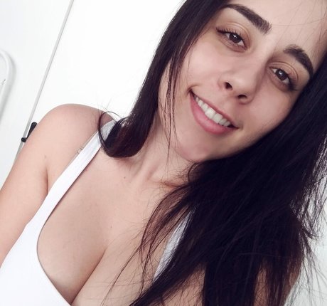 millenecarolina nude star image