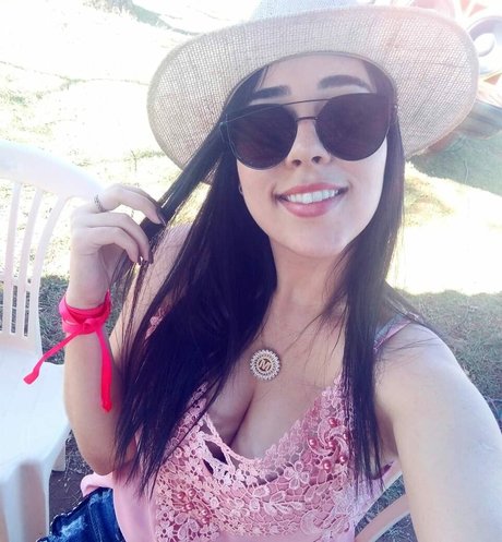 millenecarolina nude star pic