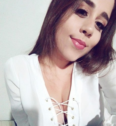 millenecarolina hot star image