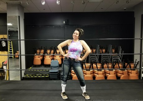 pandemicprowrestling nude model pic