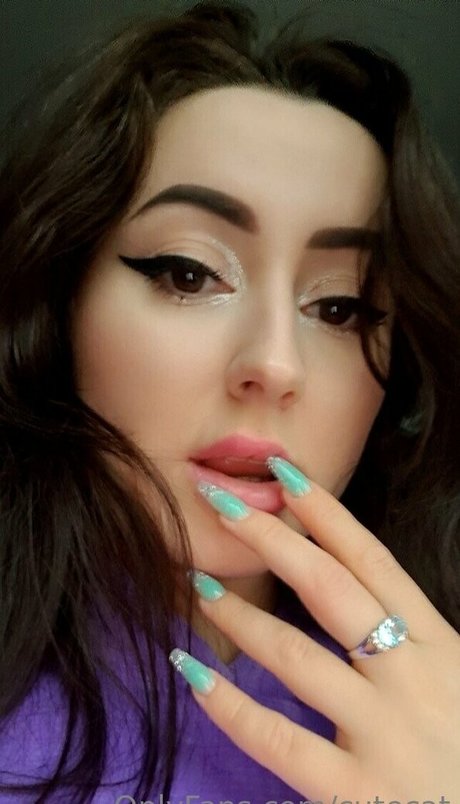 Cutecat exclusive pornstar img