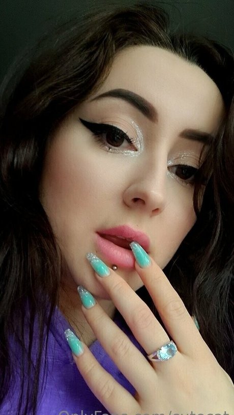 blonde cum onlyfans perfect pic