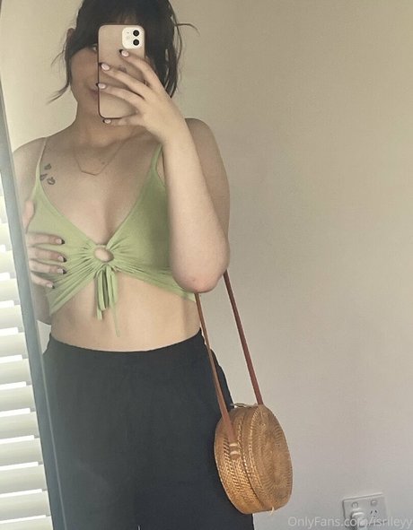 isrileyy best model pics