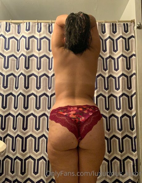 luxurious luxor hot pornstar img