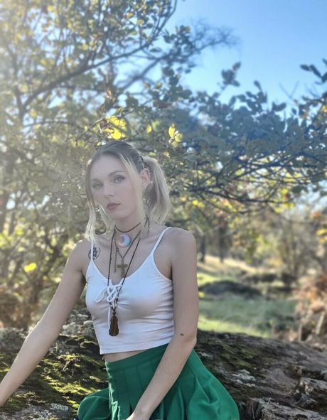 badbluebee model nude galleries