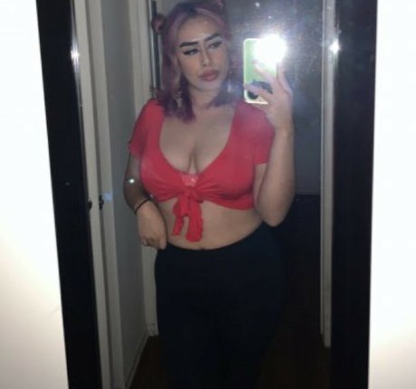 brattthunnneyyy 888 pretty star photo