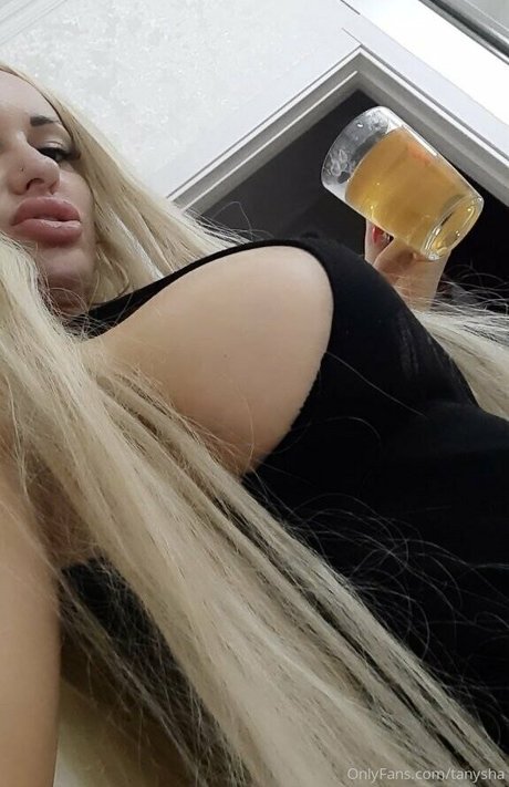 tanysha naked star images