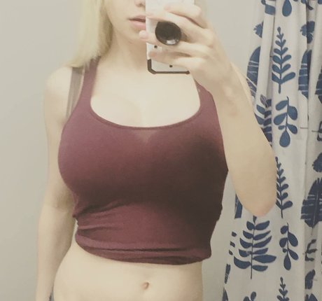 Krystal Syx pornstar hd pics