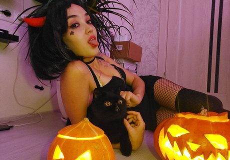 Cherry Nu hot model pictures