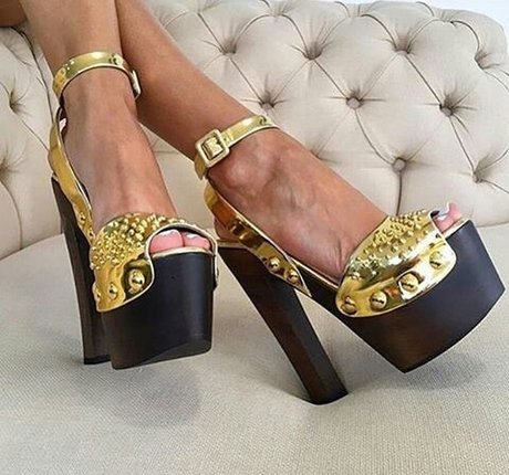 Francesca feet model beautiful pics