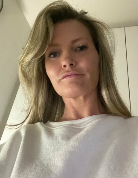 anallxx perfect actress image