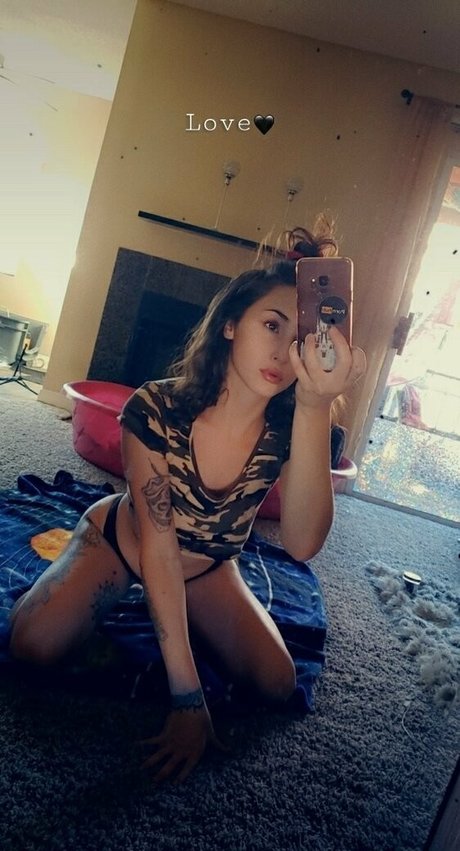 winnietatefree actress images