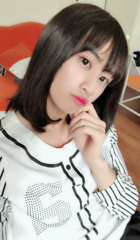 cdxun perfect actress img