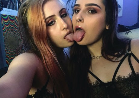 tatteddbeautyy nice actress image