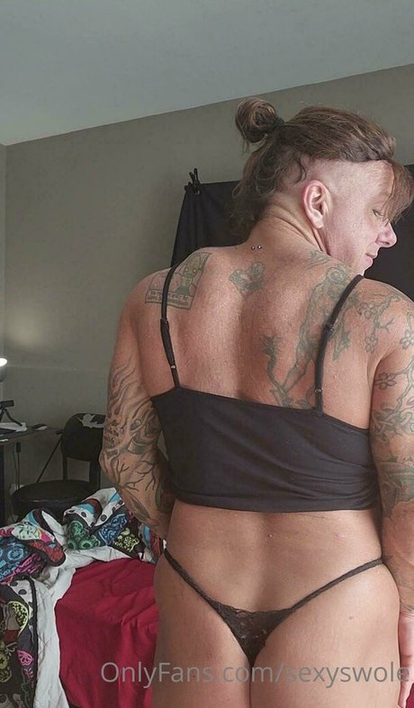 sexyswole star nude pic