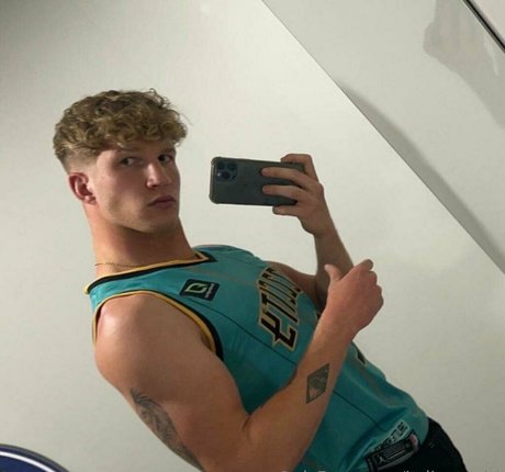 itsliamgold pretty actress archive