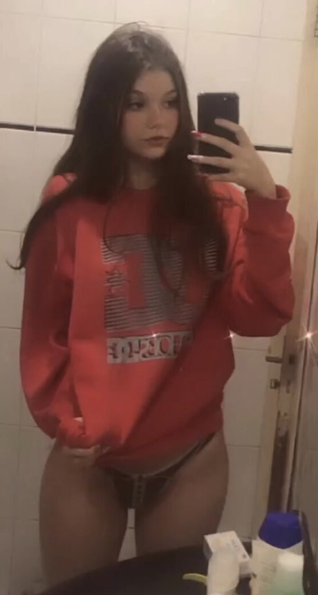 Elkakkk naked star photos