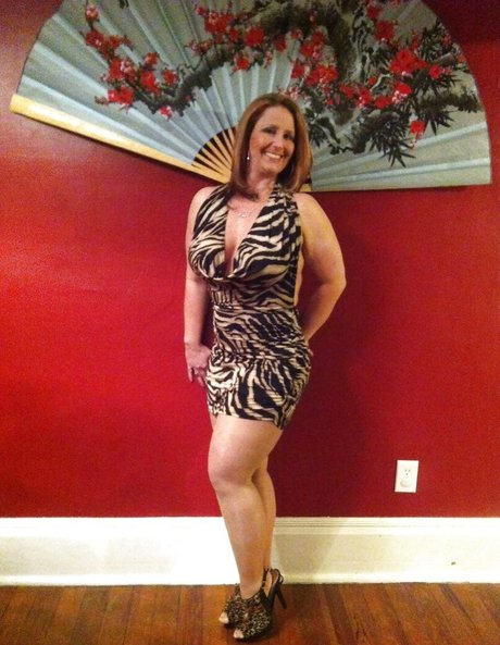 Shannen Wild model top images