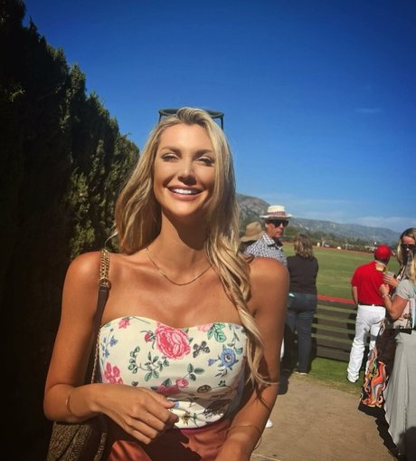 Charliepaigejay model nude pic