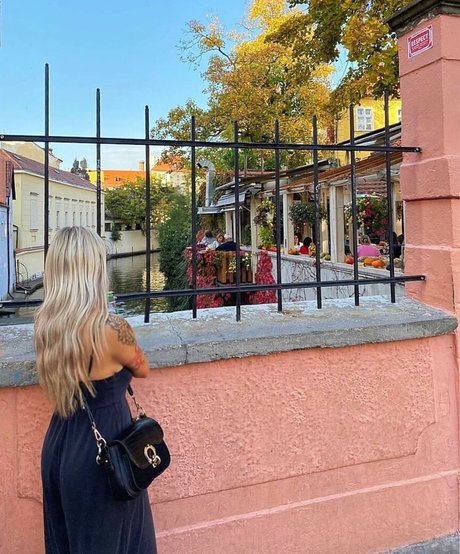 Andelika xxx model pics