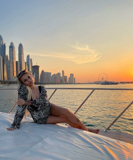 Andelika star nice pic