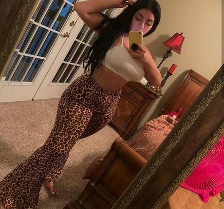 Megan Velez model adult image