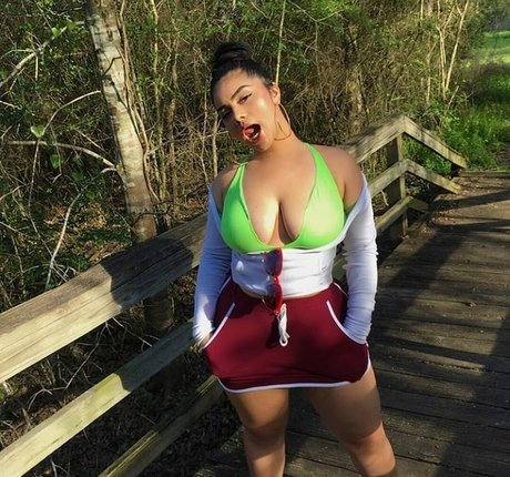 Megan Velez model pornographic photo