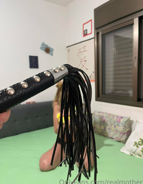 onlmomy best actress picture